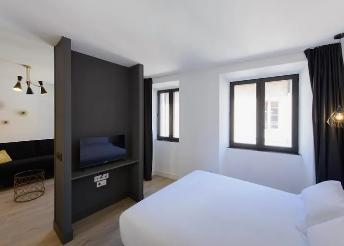 Santa Catalina Apartahotel Gijón